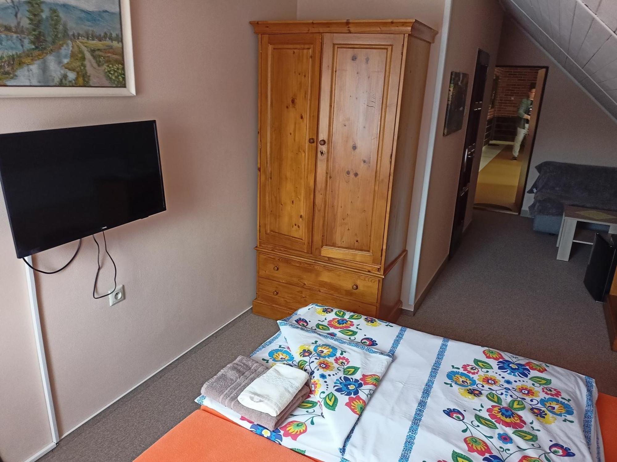 Hotel Kolonial Skalite Екстер'єр фото